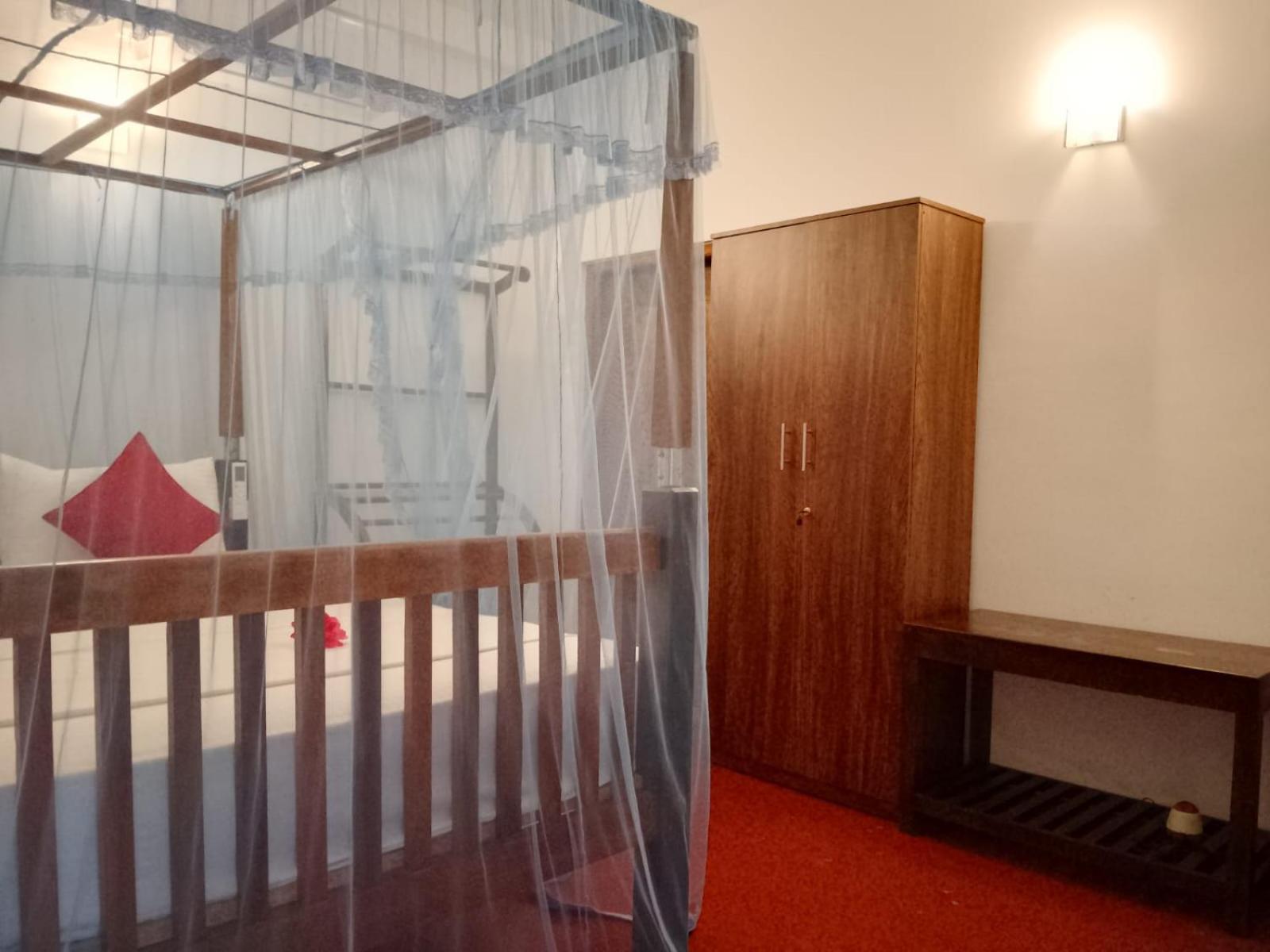 Mountain Heaven Inn Mirissa Bagian luar foto
