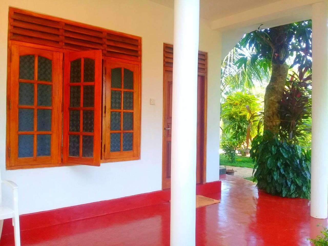 Mountain Heaven Inn Mirissa Bagian luar foto
