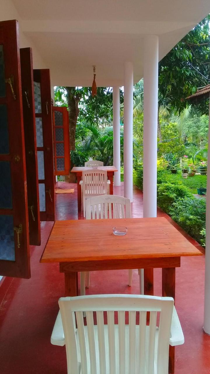 Mountain Heaven Inn Mirissa Bagian luar foto