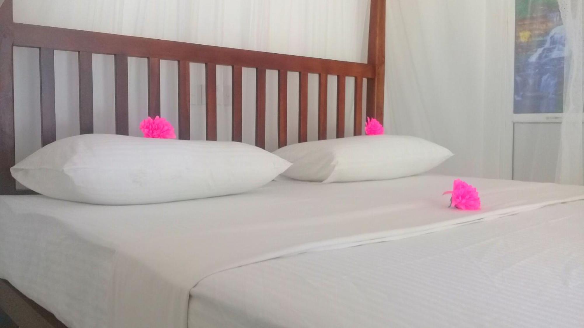 Mountain Heaven Inn Mirissa Bagian luar foto