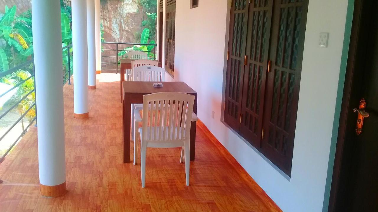 Mountain Heaven Inn Mirissa Bagian luar foto
